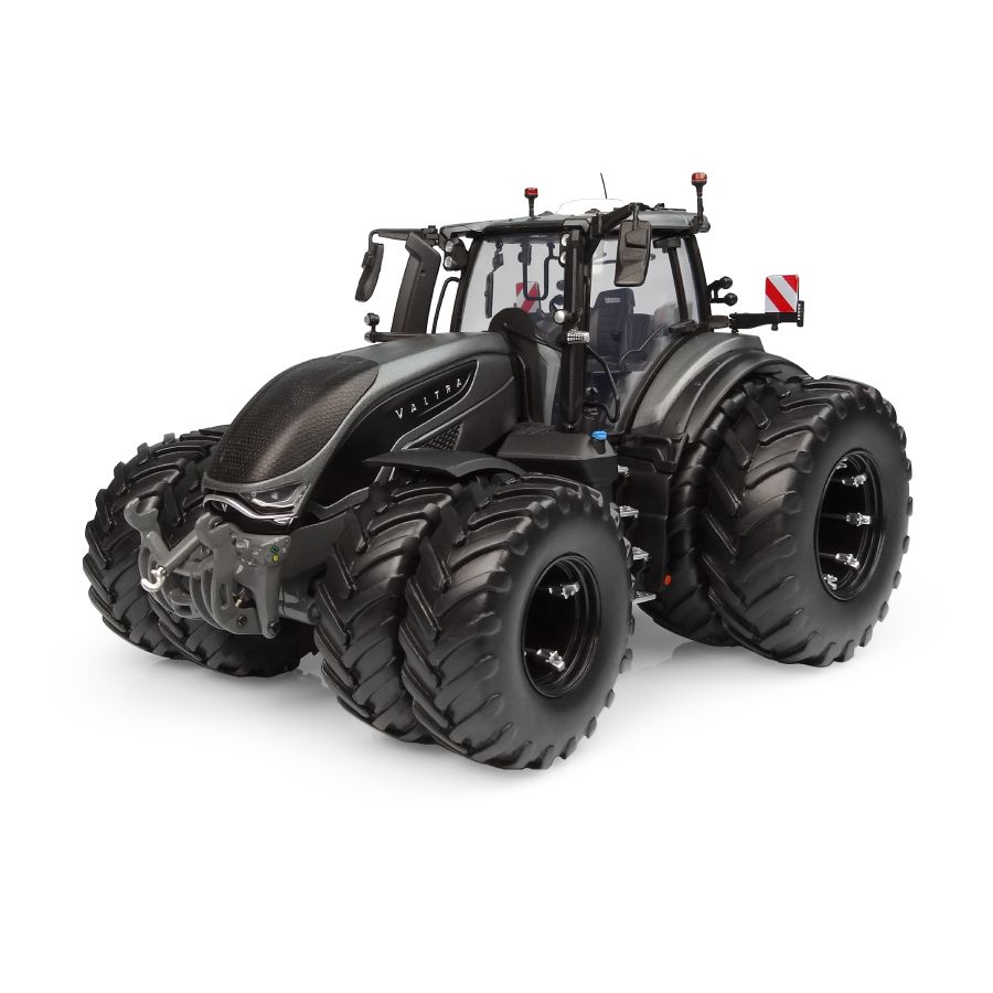 Valtra S416 Titan Grey 1:32 Scale Model – Limited Edition – V42803610