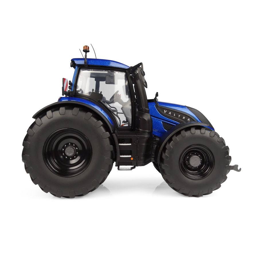 Valtra T236 Metallic Blue 1:32 Scale Tractor Model - V42803660