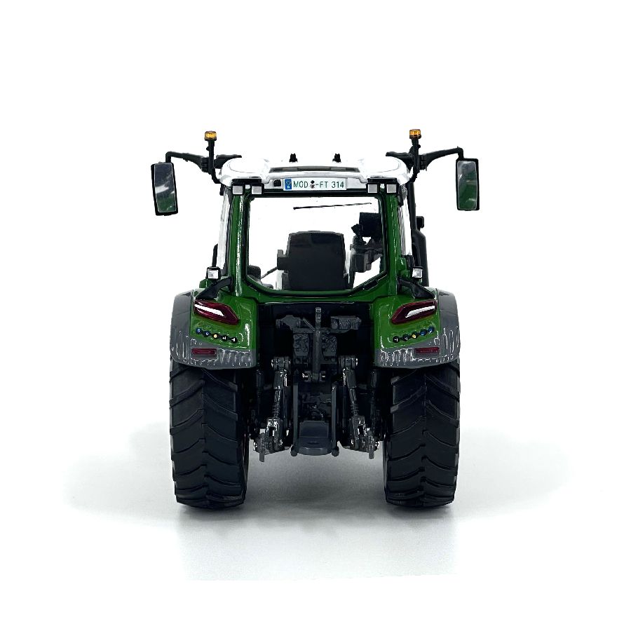 Fendt 314 Tractor 1:32 Scale Model | X991025303000