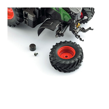 Fendt 832 Tractor 1:32 Scale Model - X991024001000