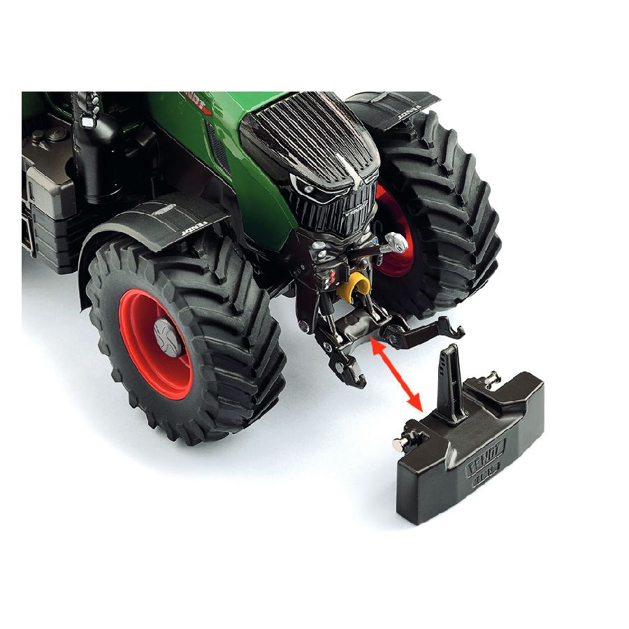 Fendt 832 Tractor 1:32 Scale Model by Wiking | X991025002000