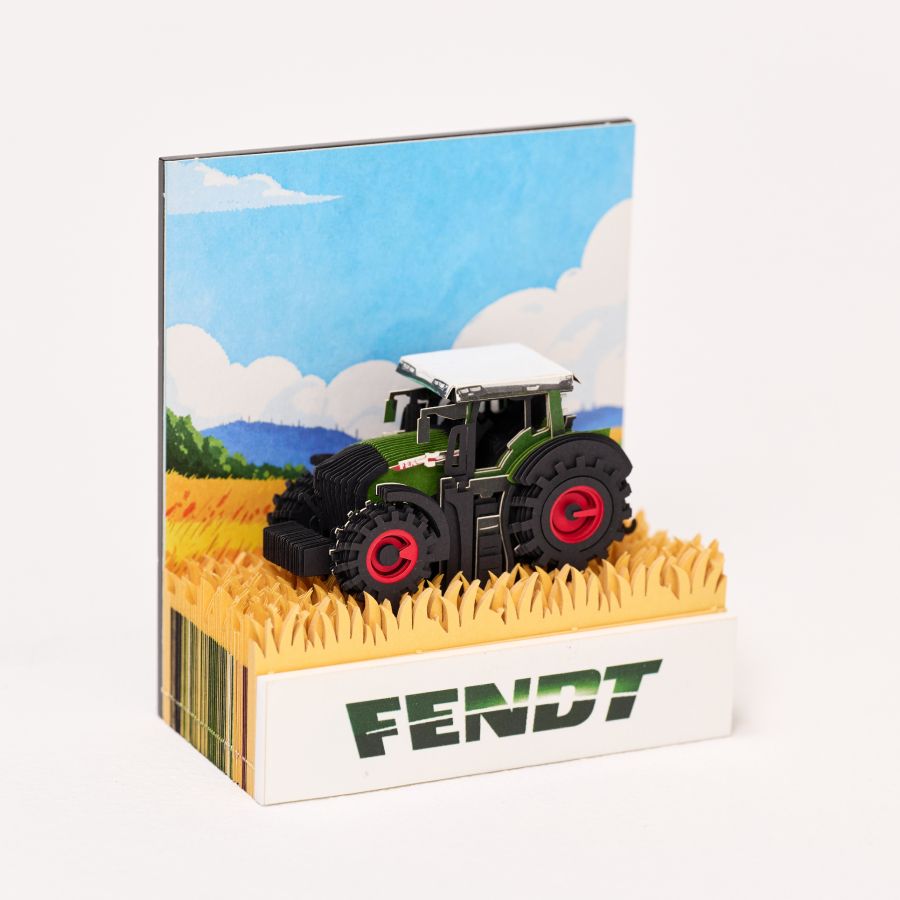 Fendt 3D Tractor Weekly Desk Calendar 2027 Limited Edition | X991026082000