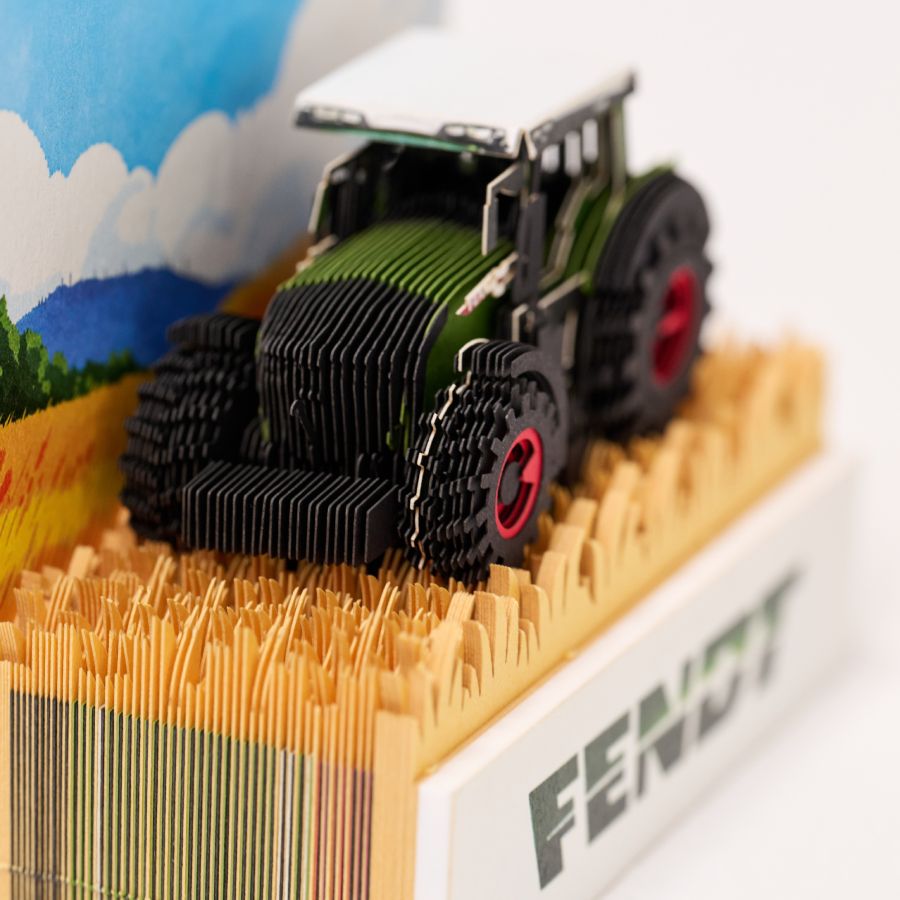 Fendt 3D Tractor Weekly Desk Calendar 2027 Limited Edition | X991026082000