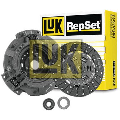 Sparex Clutch Kit with Bearings (S.146582) includes a pressure plate, torsion sprung clutch disc made from organic material, and release bearings displayed in front of the product box.