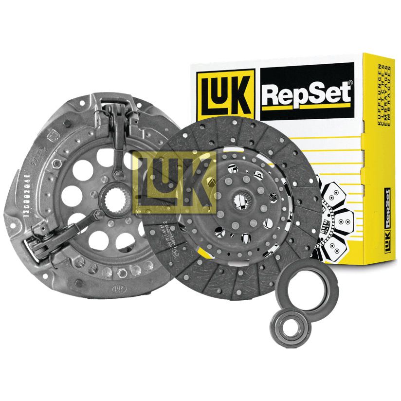 Image shows a Sparex Clutch Kit with Bearings - S.146821, including a pressure plate with a single cover, clutch disc, release bearing, and pilot bushing, with the branded box in the background.