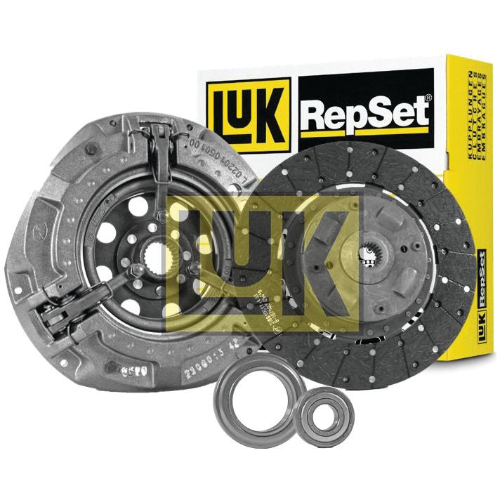 Image of a Sparex Clutch Kit with Bearings (S.146834), featuring a pressure plate, clutch disc made with organic material, and release bearings, with the Sparex branded box in the background.