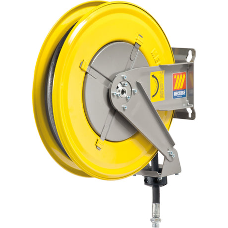 The **Retractable Hose Reel Oil, 1/2'' x 15M - S.156535** from the brand "_Sparex_" is a high-performance yellow hose reel featuring a gray mounting bracket. It includes a synthetic black rubber hose and an industrial-grade metal frame designed for wall attachment, ensuring durable performance. The polyurethane seals and a working pressure of up to 160 bar guarantee reliability for heavy-duty applications.