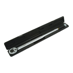 A Sparex Analog Wrench 3/4'' - S.23327, with a torque range of 67-400Nm, is housed securely inside a black plastic case.