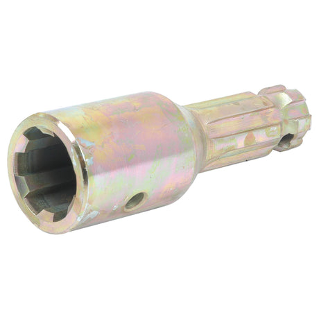 A PTO Adaptor – Female spline 1 3/8'' – 6 x Male spline 1 1/8'' – 6 with hexagonal opening and a notched cylindrical body, compatible as a Sparex S.251.