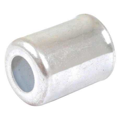 The Sparex HOSE FERRULE 12.5X7.3MM NW4 - S.31262 is a metallic cylindrical object with a hollow interior, ideal as a spacer or ferrule for various applications. Its manufacture information ensures uniform quality and reliability.