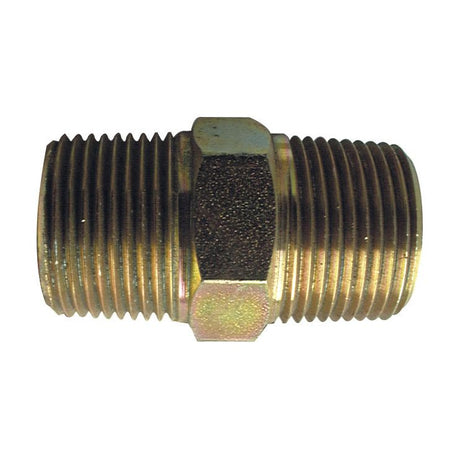 The Sparex Hydraulic Adaptor 1/2'' NPT male - 1/2'' NPT male (Sparex Part No. S.35063) is a metal hex nipple fitting with threaded ends for joining two pipes with 1/2'' NPT Male connections. Ideal as a hose adaptor, this fitting is engineered to meet the high standards expected from Sparex products.