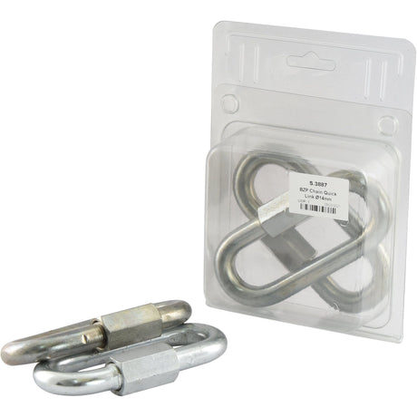 Image of the BZP Chain Quick Link Ø14mm | Sparex Part No.S.3887 in and out of its packaging. The unwrapped link lies in the foreground, while an Agripak pack of two quick links is placed behind it, in a clear, labeled plastic display under the Sparex brand.