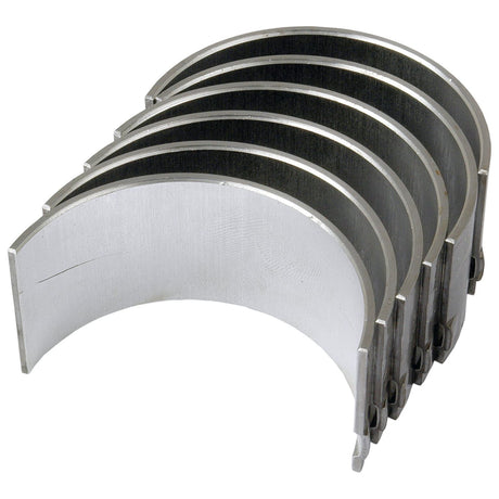 The Conrod Bearing Std. Set (Sparex Part No.S.40315) from Sparex is a set of five semi-circular metal bearings stacked together, perfect for use in Massey Ferguson or other automotive and machinery applications.