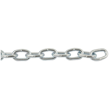 A close-up image of the Sparex Short Link Chain 8 x 47 x 30mm x 19M - S.55528, featuring interlocking oval links with a zinc-plated finish.