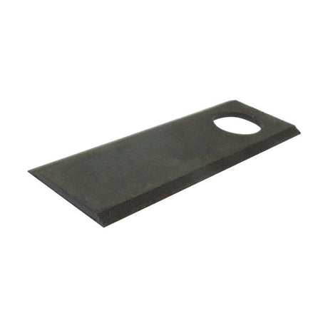 A Sparex Mower Blade – a flat blade with sharp top edges, measuring 109 x 40 x 3 mm, featuring an oval hole of 20.5 mm diameter near one end, designed as a replacement for Taarup, fitting as part number 58.372.000 (Sparex Part No.S.77120).