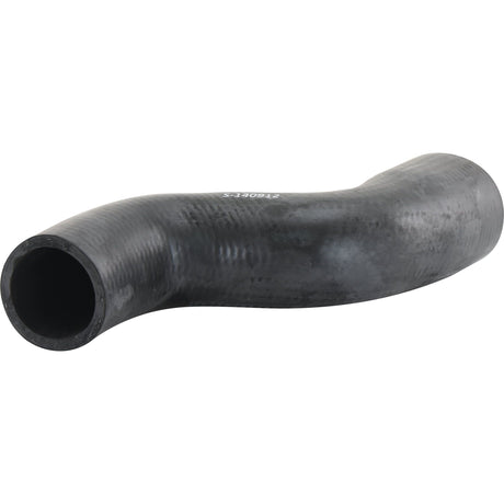 A black, flexible rubber tube with a slight bend, accompanied by a durable John Deere hose clip, specifically the Sparex Bottom Hose (Part No. S.140912) with an inner diameter of 60.50mm at the smaller end and 69mm at the bigger end.