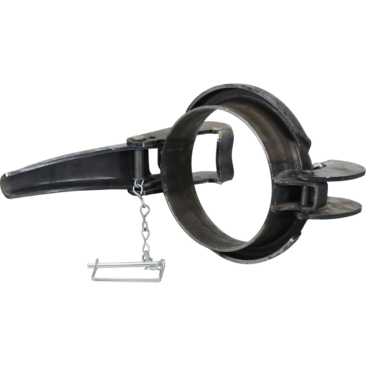 A Sparex Clamp Ring - 6'' (159mm) (Non Galvanised) with a circular jaw, chain, and a secure locking pin.