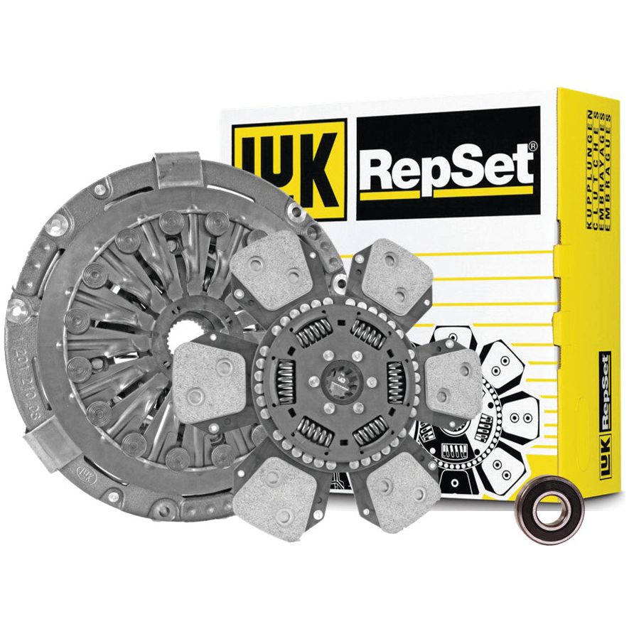 A clutch kit, product name "Clutch Kit with Bearings - S.131122" by Sparex, includes a pressure plate, clutch disc, release bearing, flywheel bearing, and associated packaging displaying the brand "Sparex.