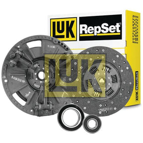 Sparex Clutch Kit with Bearings - S.146574, featuring an organic captive disc, pressure plate, and release bearings, with packaging in the background.