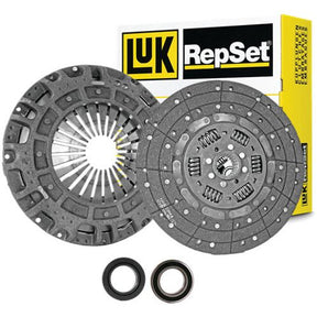 The Sparex Clutch Kit with Bearings - S.147364 features a Single pressure plate cover, an Organic Loose Disc Material clutch disc, and two seals, with the packaging box in the background.