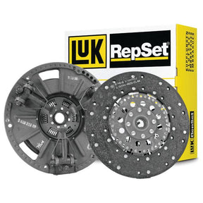 A Clutch Kit without Bearings (S.131133) by Sparex, featuring a pressure plate and an organic captive disc, is shown in front of its packaging box.