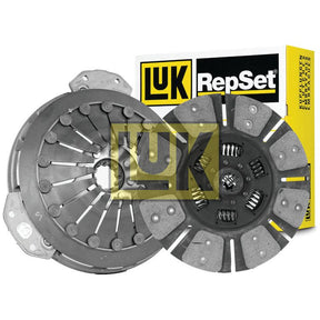Sparex Clutch Kit without Bearings - S.146528, featuring a pressure plate and torsion sprung clutch disc against a branded box background.