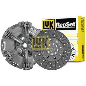 The Sparex Clutch Kit without Bearings - S.146542 features a clutch pressure plate and an Organic Captive Disc, complete with branded packaging in the background.