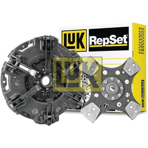 A Sparex Clutch Kit without Bearings (S.146621) is displayed next to its packaging box. The kit includes a pressure plate and a cerametallic clutch disc.