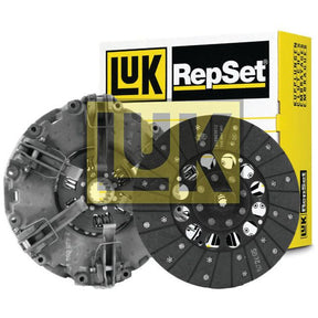 Clutch kit featuring a S.146625 Clutch Kit without Bearings and pressure plate, all showcased in the Sparex brand's yellow and black rep set packaging in the background.