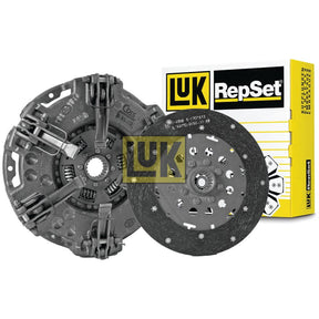 A Sparex Clutch Kit without Bearings - S.146702 featuring a cerametallic clutch disc and dual cover pressure plate displayed in front of the product box.