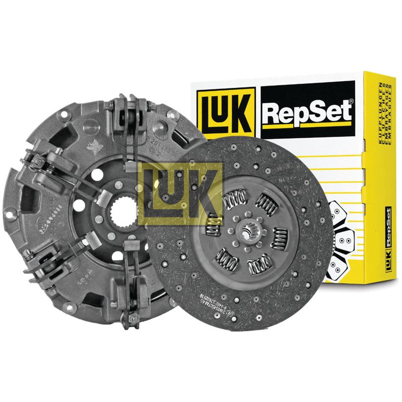 Image of a Sparex Clutch Kit without Bearings (S.146770) featuring a pressure plate and organic disc, with product packaging in the background.