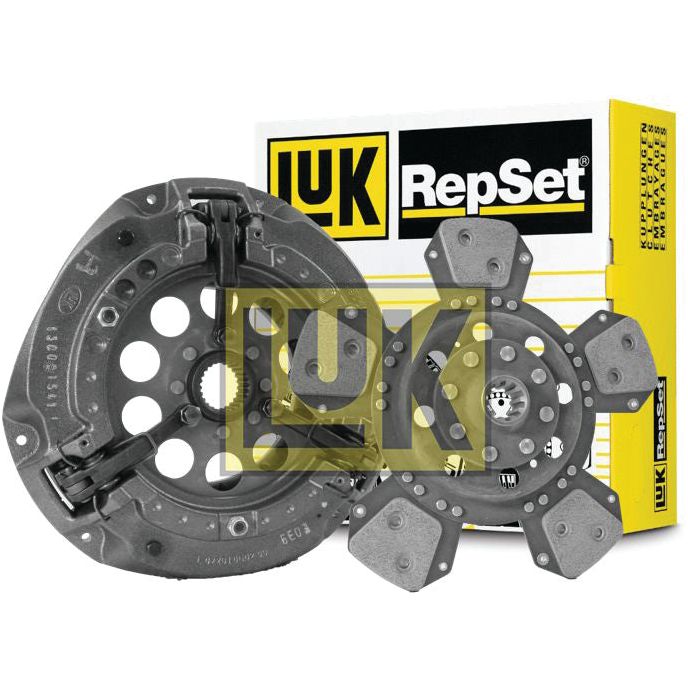 A Sparex Clutch Kit without Bearings - S.146788 is displayed against its packaging. The kit, featuring a single cover size, includes a cerametallic clutch disc and a pressure plate. The box and parts are branded with the Sparex logo.