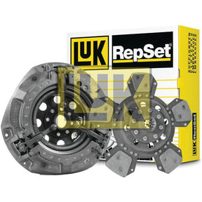 Sparex Clutch Kit without Bearings (S.146798) displayed in front of its packaging. The kit includes a pressure plate assembly and a clutch disc with dual cover for enhanced durability.