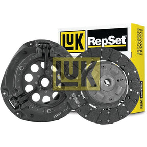 A Sparex Clutch Kit without Bearings - S.146823, featuring a pressure plate and clutch disc, is showcased against its packaging in the background, highlighting its single cover size and standard damper for optimal performance.