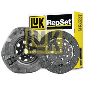 Clutch Kit without Bearings - S.146849 by Sparex, featuring an organic material clutch disc and pressure plate, displayed in front of product packaging with Sparex branding visible.
