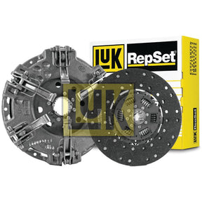 The Sparex Clutch Kit without Bearings - S.146852 for Mercedes Benz includes a pressure plate and an organic captive clutch disc, shown alongside the product packaging.