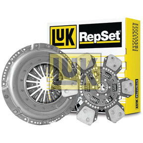 The Sparex Clutch Kit without Bearings - S.147335 features a torsion sprung pressure plate and a cerametallic loose disc, spotlighted in front of its packaging box.