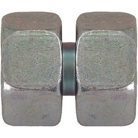 Close-up of a Sparex Hydraulic Metal Pipe Straight Coupling 8L M14X1.5 (Sparex Part No. S.34710) with threading visible in the middle, ideal for hydraulic metal pipe coupling.