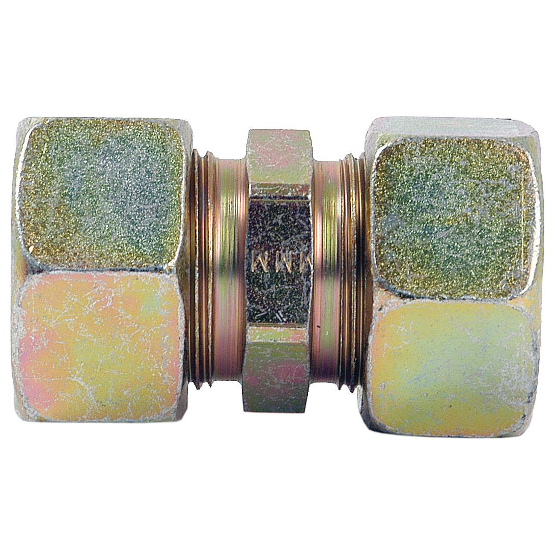 Close-up of a Hydraulic Metal Pipe Straight Coupling G.V. 18L (Sparex Part No. S.34045) with threaded ends, ideal for straight coupling and connecting pipes or tubes from the Sparex brand.