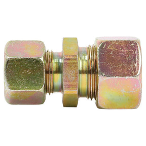 The Sparex Hydraulic Metal Pipe Straight Reducing Coupling G.V. 15L - 12L (Sparex Part No. S.34320) is designed for joining two pieces of threaded rod or other male threaded fasteners and is ideal as a straight coupling for Pipe O/D 15mm.