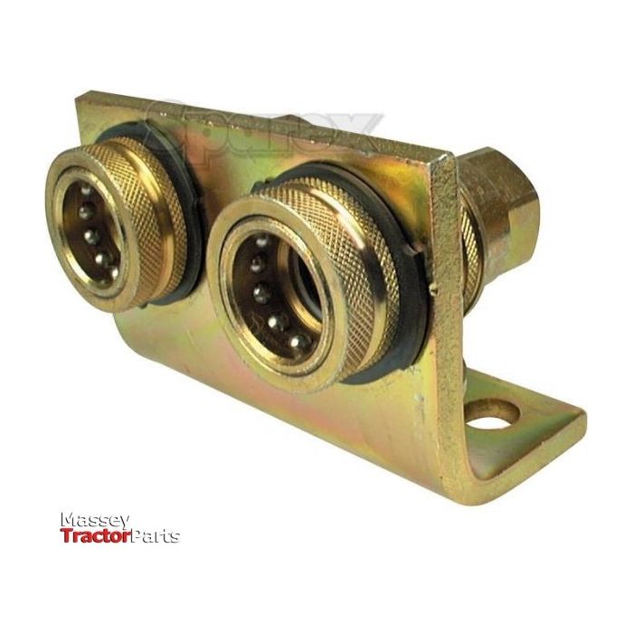 A Sparex Hydraulic Quick Release Coupling Set (Double Bracket) Female 1/2'' Body x 1/2'' BSP Female Thread, featuring two brass fittings and mounted on a carbon steel bracket. The Massey Tractor Parts logo is visible at the bottom left.
