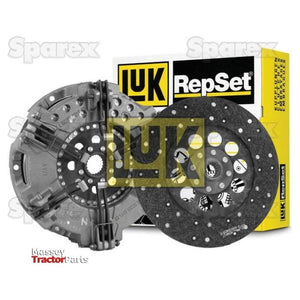 The image displays the Clutch Kit without Bearings - S.147069, with a pressure plate and Cerametallic friction disc prominently shown in front of the box. The logos for Sparex and LUK are visible, along with branding for Massey Tractor Parts.