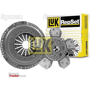 This image shows a Sparex Clutch Kit without Bearings (S.147219) for tractors, featuring a torsion sprung clutch disc, pressure plate, and packaging box with LuK branding and the Sparex logo.