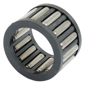 The Sparex Needle Bearing (C9NN7120B), also known as Sparex Part No. S.73646, is a high-quality component used in Ford/New Holland machinery. It features a cylindrical roller bearing with metal rollers enclosed in a ring-shaped cage.