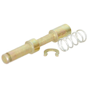 A PTO Yoke Pin - Pin Ø:12.7mm, specifically the Sparex Part No.S.27804, accompanied by a coil spring and a C-shaped clip from Sparex, are arranged on a white background.