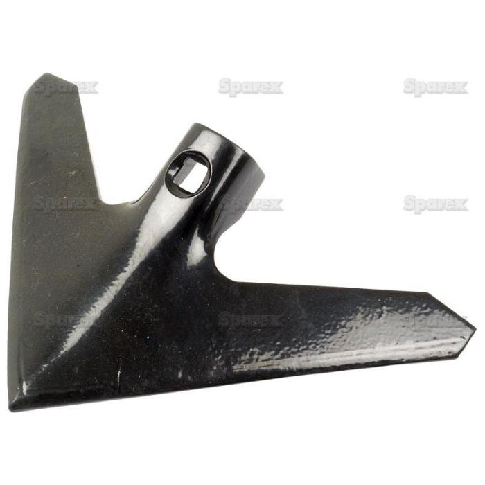 A Sweep 270x6mm metal blade, black in color with a triangular shape and a central hole Ø: 13mm, by Sparex.