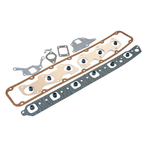 A variety of Sparex Top Gasket Set for 6-cylinder Ford engines (models 7840, 8240, 8340, 8360, and 8870), including head gaskets, manifold gaskets, and small ring seals, arranged on a white background.