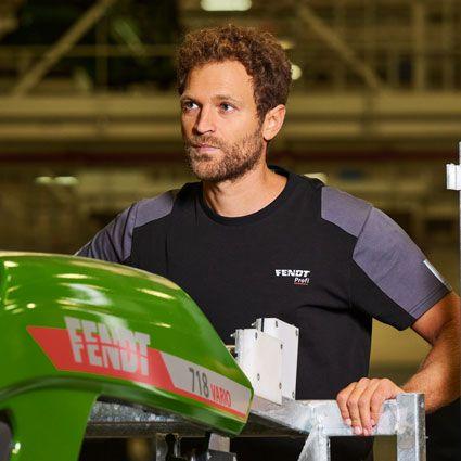Fendt - Profi T-Shirt - X99102217C - Farming Parts